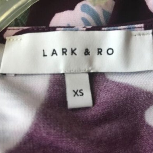 Lark & Ro * PLUM White BLUE FLORAL Cap Slv WRAP DRESS * Work / Date * NWOT * XS - Picture 11 of 12